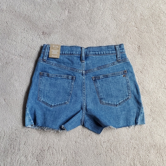 Madewell High-Rise Denim Short - Picture 3 of 10